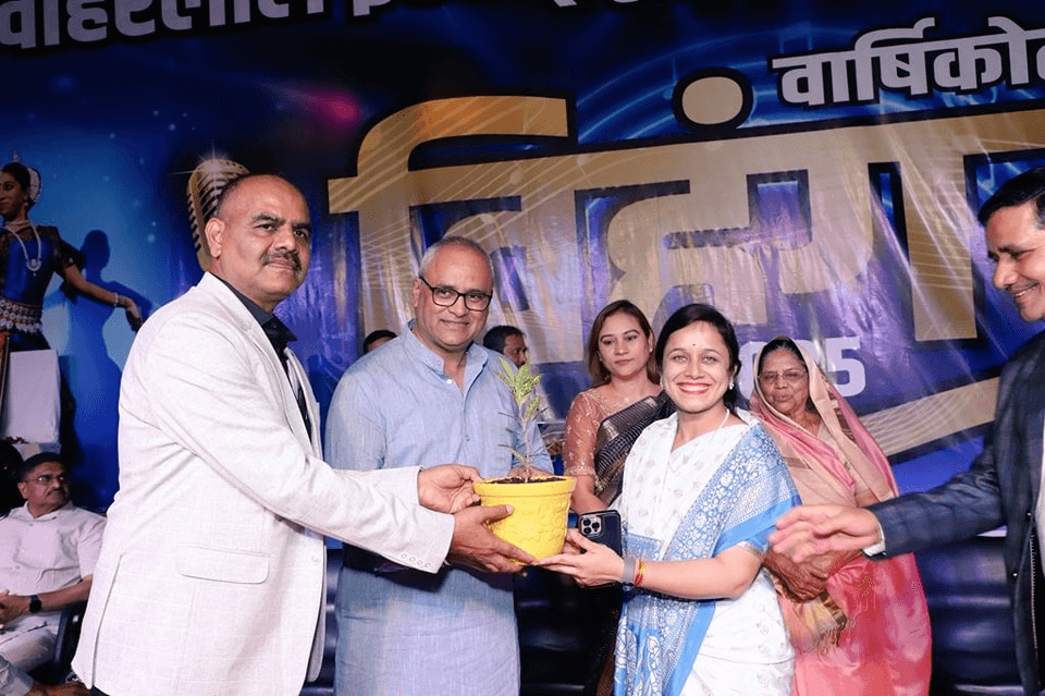 The annual fest "Vihangam 2025" of JIT Borawan concluded with a colorful cultural program...